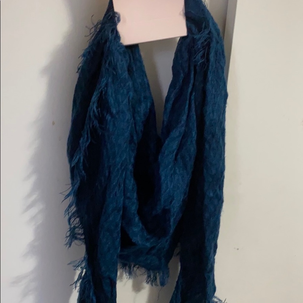 Triangle scarf